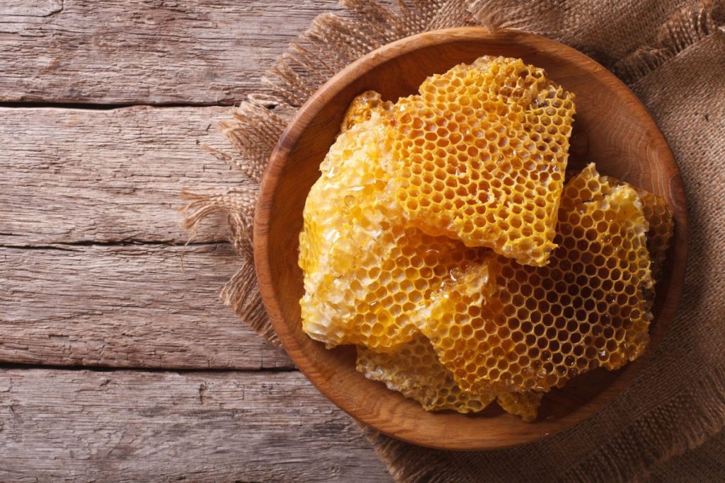 بهترین راه های تشخیص عسل طبیعی